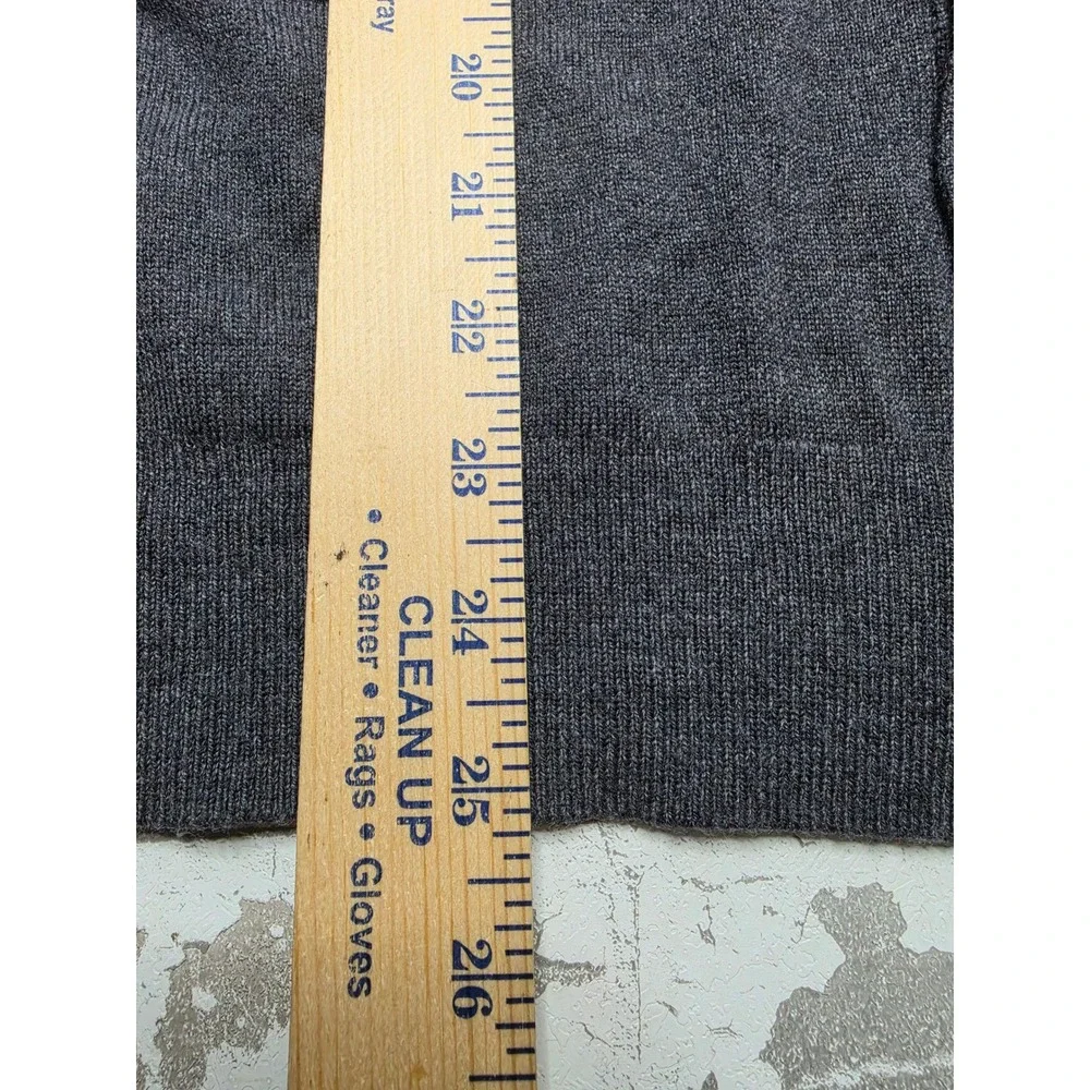 Banana Republic Mens Small Gray Italian Merino Wool V-Neck Cardigan Sweater